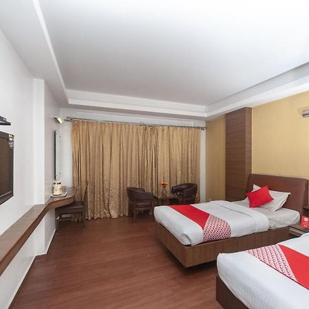 Oyo 19674 Apoorva'S Guest House شيناي المظهر الخارجي الصورة