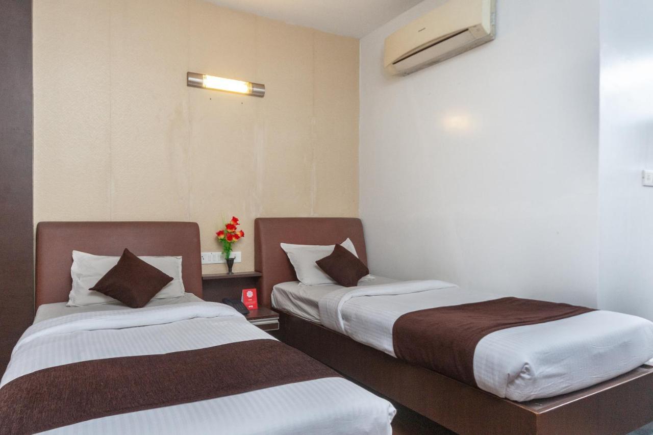 Oyo 19674 Apoorva'S Guest House شيناي المظهر الخارجي الصورة